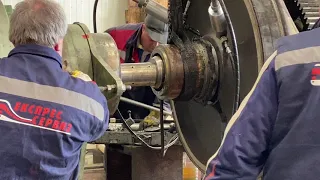 Locomotive wheel replacement