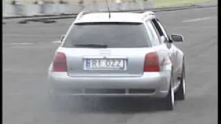 Ultra fast Audi RS4 accelerating! Major Anti-lag noise! Lush!