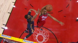 Norman Powell Catches Davis with Poster Slam | 01.31.17