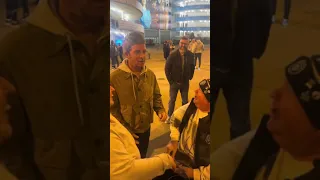 Noel Gallagher being a gentleman outside The Etihad the other night.