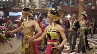 Pengantin Datang Adat Jawa Di Sambut Tari Rama & Shinta " Ratu Albaniah Arif & Khalis Mustiko