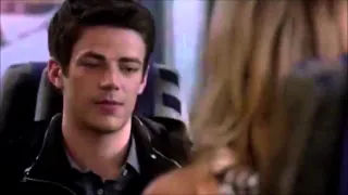 Arrow/The Flash - Oliver VS. Barry, Felicity Kiss [HD]