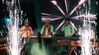 Eugenio Pedro - Popurrí: Pedazo de amor, Soledad ft. Dany Morales (En Vivo)