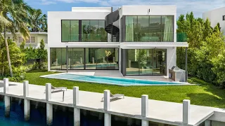 Inside a $14,990,000 brand new home in N Bay Rd Miami