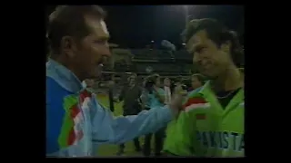 ENGLAND v PAKISTAN WORLD CUP FINAL REPORT MELBOURNE MARCH 25 1992 IMRAN KHAN GRAHAM GOOCH