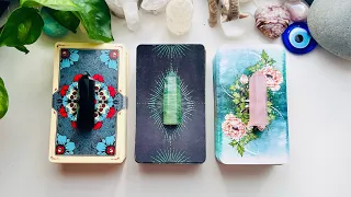 Who is coming towards you next in LOVE 🥰🔮✨💕 Pick a card Reading 💕✨🔮🥰