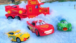 Looking For Lightning McQueen: Chick Hicks, Cruz Ramirez, Jackson Storm cars toy