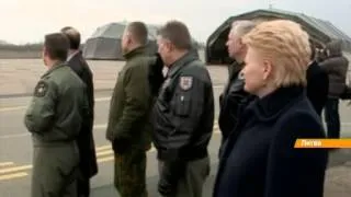 Президент Литвы посетила базу НАТО для защиты от военного вторжения России