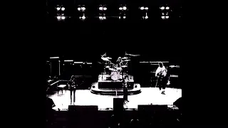 5. White Queen (Queen - Live In The Hague: 12/8/1974)