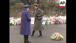 UK: SCOTLAND: DUNBLANE SCHOOL MASSACRE: QUEEN'S VISIT UPDATE