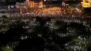 Show de Marília Mendonça em bh olha a confusão no meio da multidão