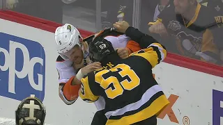 Teddy Blueger stands up for Adam Johnson,gets a 10min misconduct | Penguins - Ducks 10 Oct 2019