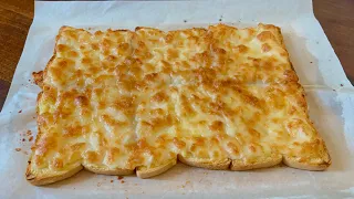 6 Slices of Bread become Cheesy Garlic Bread in a few minutes! Easy Recipe!