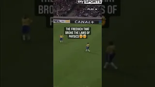 The free kick that broke the law of Physics ⚽️🥇