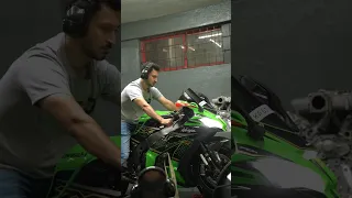 Kawasaki ZX10R as it roars on the dyno ✴️ | Top Speed