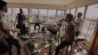 Groovin - Clear the Funky (en vivo en Pichilemu Tiny Desk )