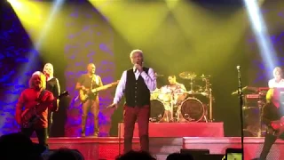 Dennis DeYoung - Live "Grand Illusion" Clip in Biloxi