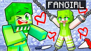 7 Ways to Prank CRAZY FAN GIRL in Minecraft!