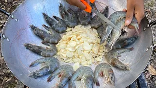 GARLIC SHRIMP FRY | River Shrimp Cooking in Village | Tasty Fried Shrimp with Garlic Recipe