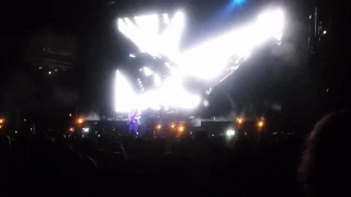 Avenged Sevenfold - "Buried Alive" Intro with Synyster Gates 💙 (Live from Nashville - 2016)