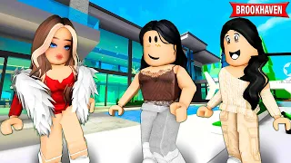 A FAMOSA VIROU NOSSA AMIGA  | Historinhas Brookhaven RP | Roblox