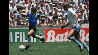 ¿QUE ES DIOS? homenaje a Maradona