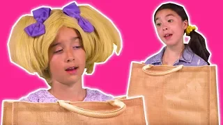 Magic Food Shopping Bag 👜 Princess Esme Gets Trapped Inside! - Princesses In Real Life | Kiddyzuzaa