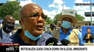 Home Affairs Minister Aaron Motsoaledi wraps site inspection at the Beitbridge border post