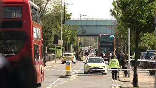 Muere un adolescente de 14 años en ataque con espada en Londres | AFP