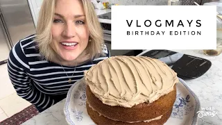 “Vlogmays” Cake and Fizz