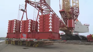 Liebherr - LR 11350 crawler crane with PowerBoom