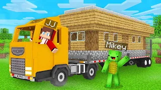 JJ and Mikey Found VILLAGE on TRUCK in Minecraft - Maizen