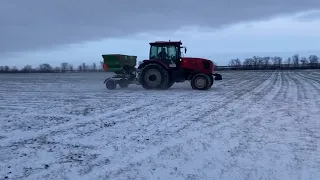 Внесення добрив під час війни!