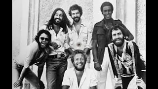 Groovin' The Night Away - Average White Band - 1975