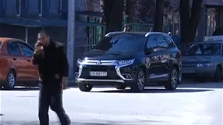 В Украине запретят парковать авто внутри новых жилых кварталов