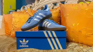 adidas handball spezial shoes in light blue / cloud white / gum