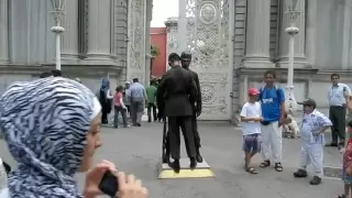 Istanbul, Turkey, Dolmabahce Palace Guards Changing (Долмабахче, караул)