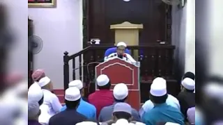 Apa Hukum Jemaah Saling Menggerakkan Tabung Derma Ketika Khatib Membaca Khutbah? - UAI