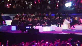 171201 MAMA IN HK - WANNA ONE/ EXO REACTION TO BTS MIC DROP