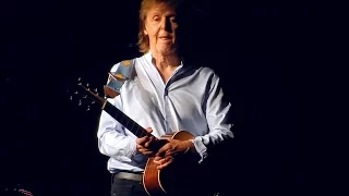 Paul McCartney - Blackbird - Summerfest - Milwaukee, WI - July 8, 2016 LIVE