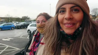 Food Shopping With Mum, Amazing Caramel Buns & A Little Christmas Wrapping | VLOG