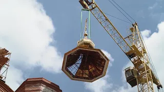 Поднятие куполов Большого Соборного храма в честь Преподобного Сергия Радонежского