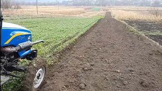 Плуг  Бомет Bomet 2-25 з передплужниками...Оранка  Китайським мінітрактором 2021р завершено)))