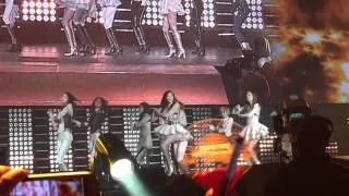 [FANCAM] 111023 Girls' Generation (SNSD) - The Boys @ SM TOWN NYC Madison Square Garden