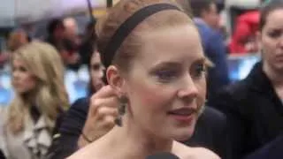 Amy Adams on kissing Henry Cavill at the Man of Steel Premiere