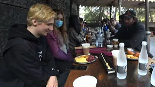 xQc is sad because fruit is touching his food