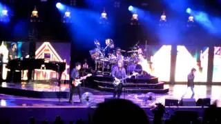 Journey - "Lights" - Live (HD) 2011 - NYS Fair Syracuse, NY