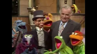 Muppet Songs: Edgar Bergen, Charlie McCarthy and the Muppets - Consider Yourself