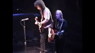A Face in the Crowd - Tom Petty & HBs live 1990 (video!)