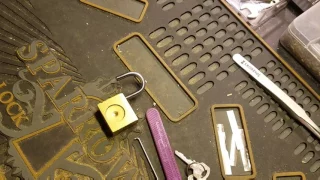 (#5) Picking & disassembling a unknown padlock